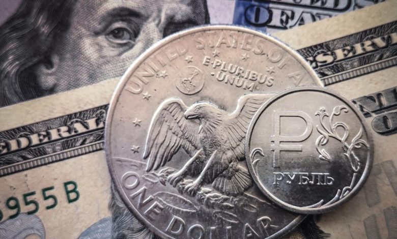 الدولار عند أعلى مستوى في 20 عاماً فهل ينتصر في حرب العملات؟
